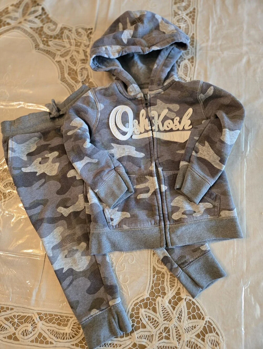 OshKosh B'gosh Gray Camo Hoodie & Joggers Set- 2T GREY TONED
